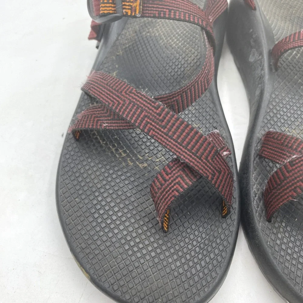 Chaco Z2 Classic Mens Sandals Burgundy Geometric Double Strap Toe Loop Size 13‎